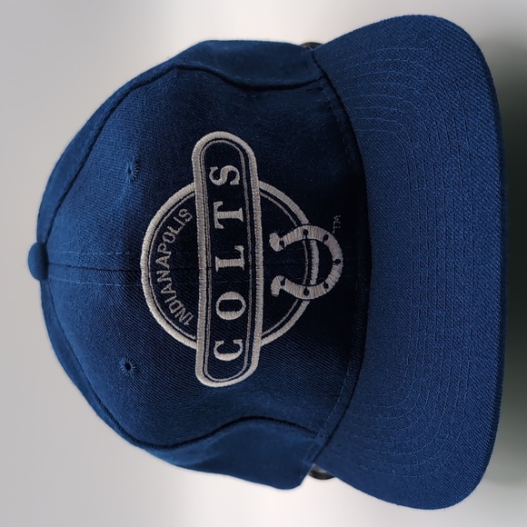 NFL| NWOT Vintage NLF Indianapolis Colts Blue Sports Cap Snap Back Green Brim - Picture 7 of 12